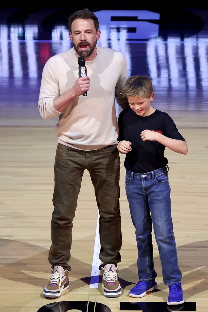 本·阿弗莱克和他的儿子参加NBA全明星名人游戏