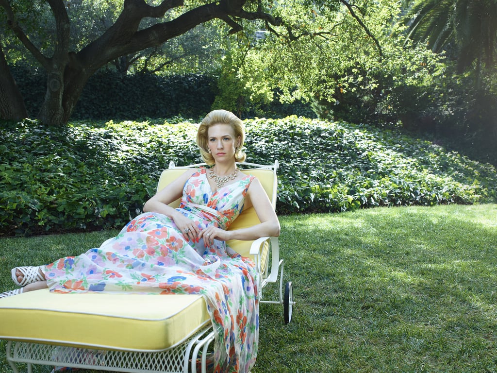 Betty (January Jones) looks relaxed.