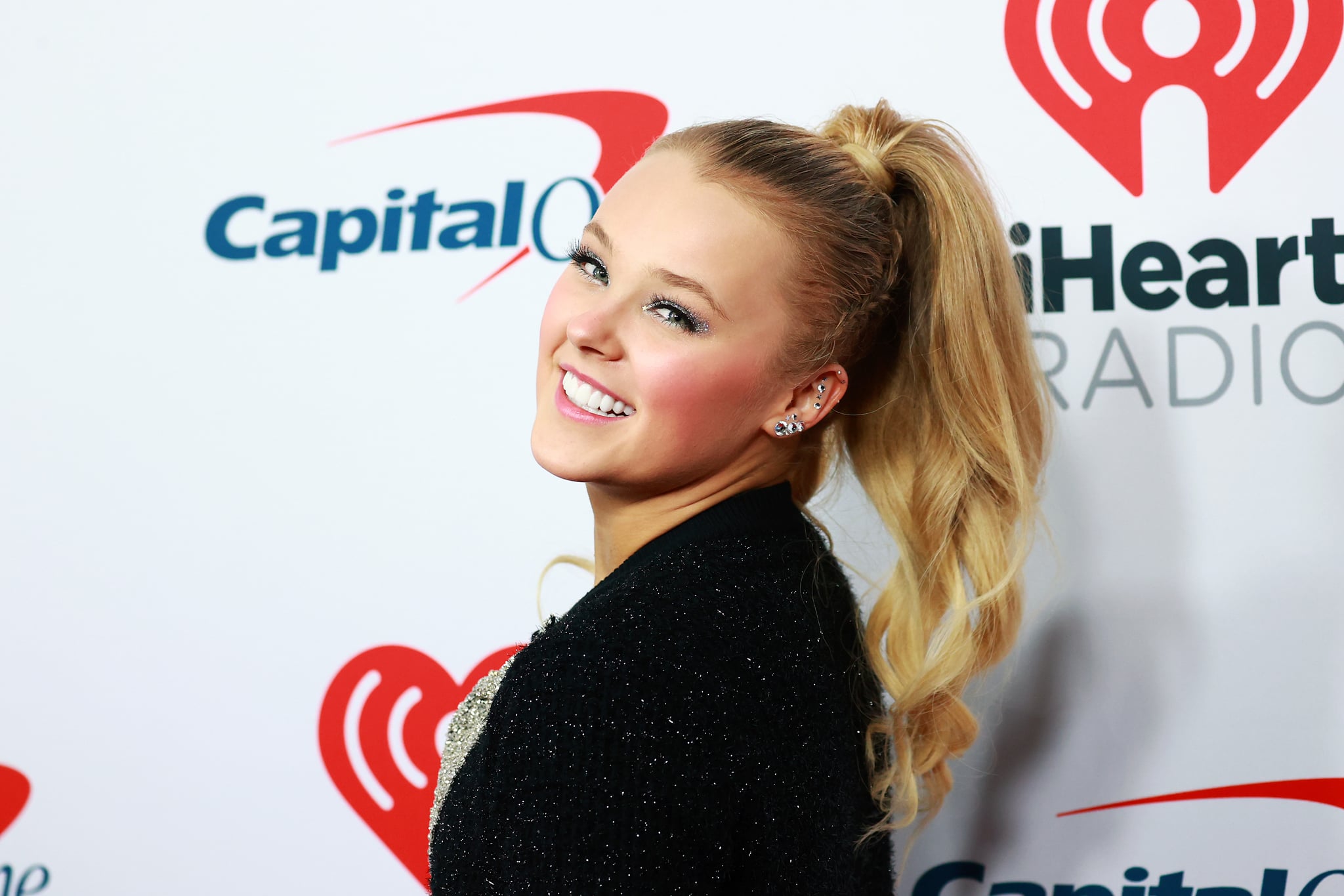 INGLEWOOD, CALIFORNIA - DECEMBER 03: (EDITORIAL USE ONLY) JoJo Siwa attends iHeartRadio 102.7 KIIS FM's Jingle Ball 2021 presented by Capital One at The Forum on December 03, 2021 in Los Angeles, California. (Photo by Matt Winkelmeyer/Getty Images for iHeartRadio)