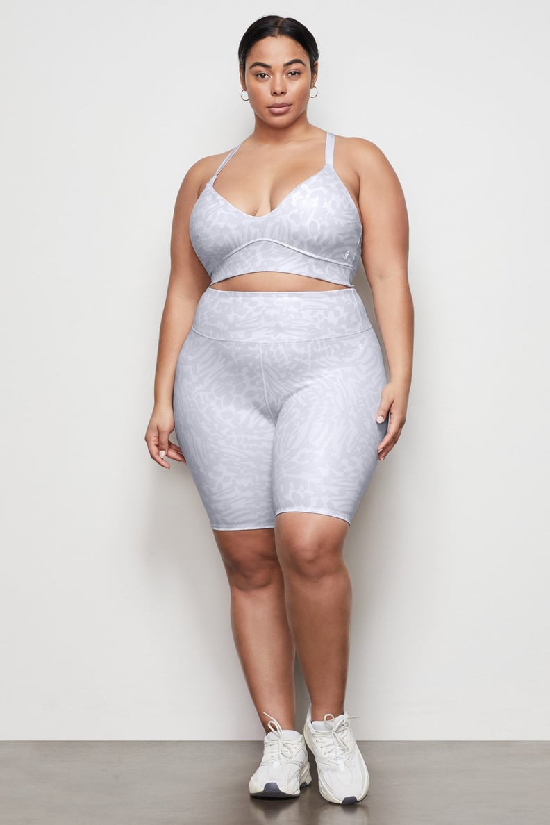 Plus Size Shorts Outfits For Beautiful Curvy Ladies -GlossyU