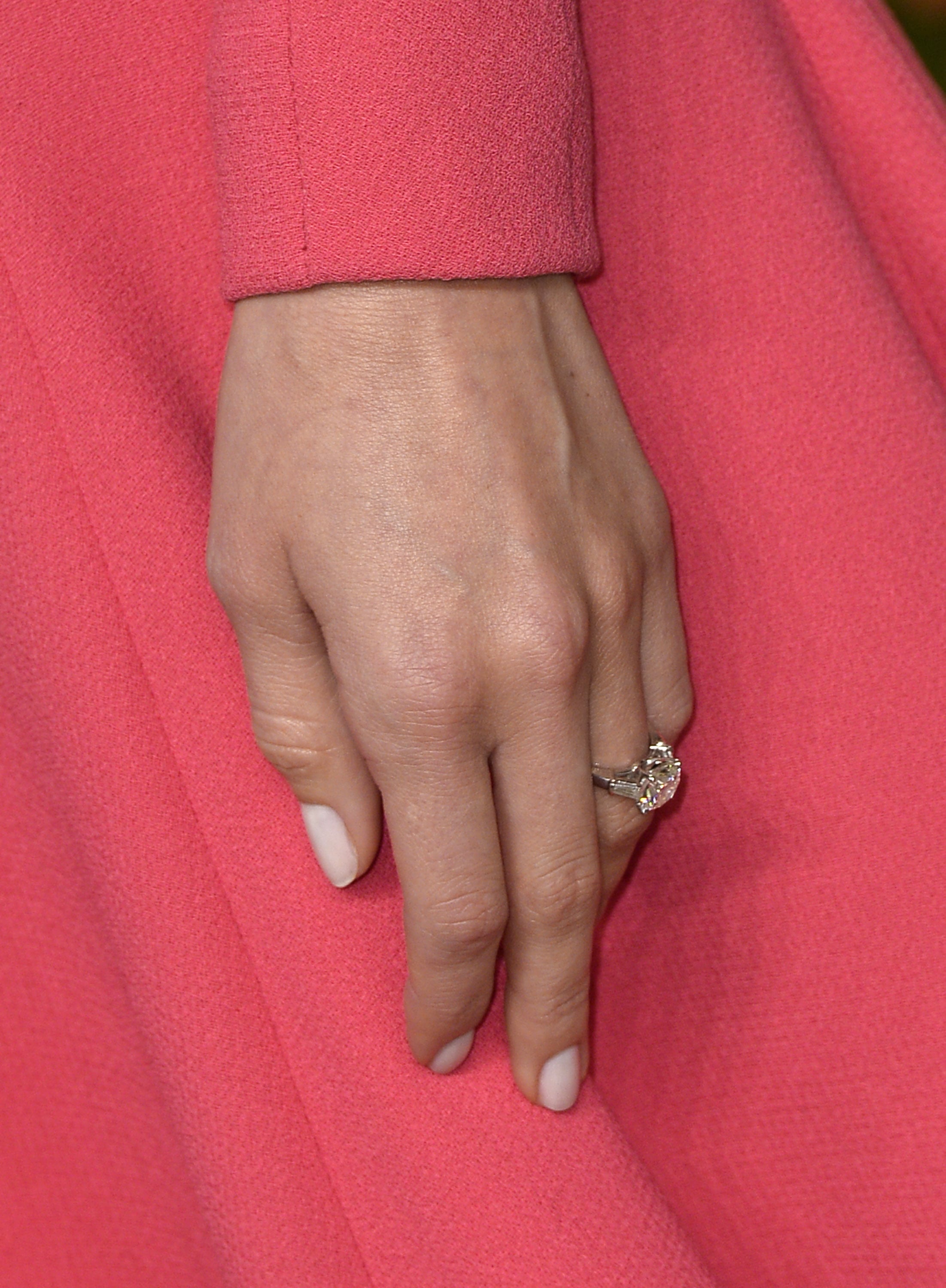 Allison williams engagement best sale ring