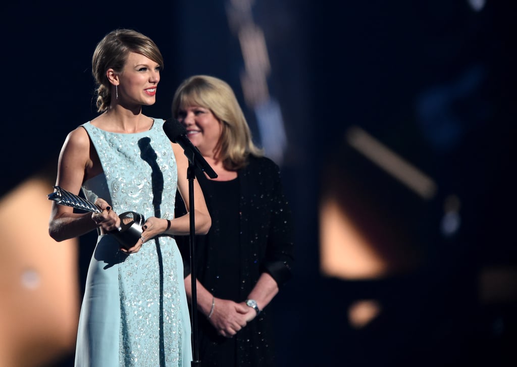 Taylor Swift With Her Mom at the ACM Awards 2015