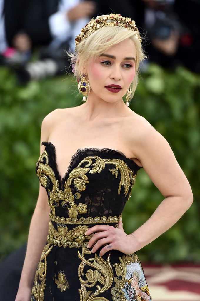 Hot Emilia Clarke Pictures