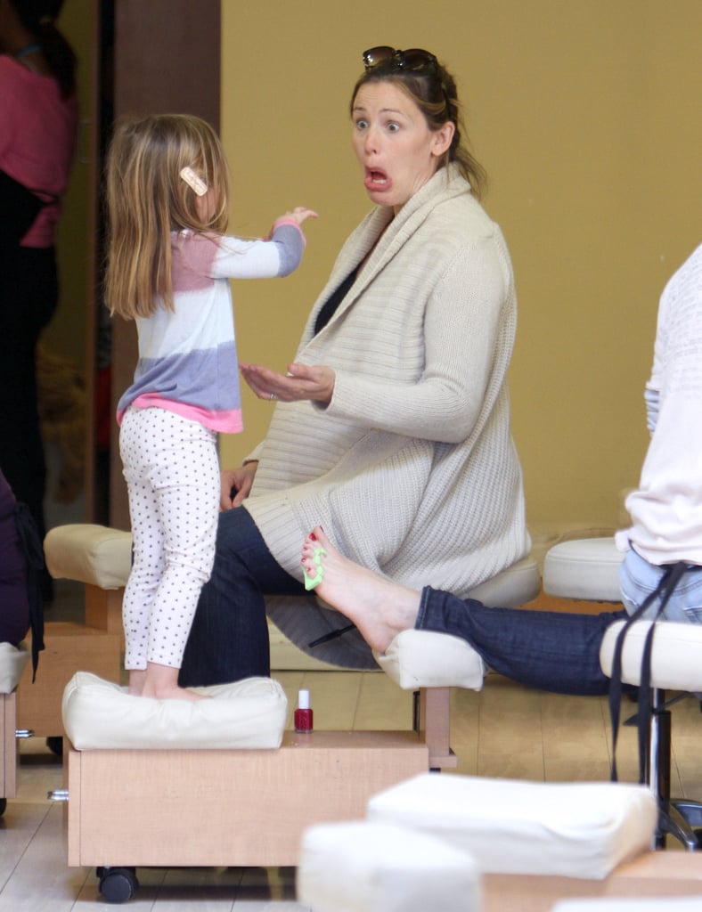Jennifer Garner made funny faces at Seraphina Affleck during a trip to the nail salon in February 2012. Jennifer Garner made funny faces at Seraphina Affleck during a trip to the nail salon in February 2012.