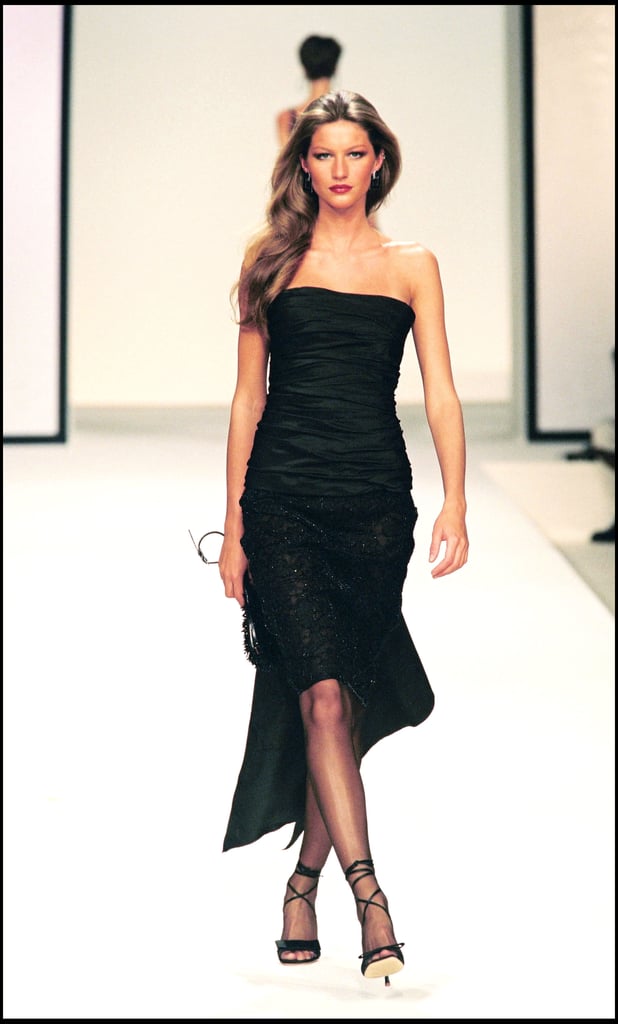 Gisele Bündchen on the Valentino Pret-A-Porter Runway in Paris Fall/Winter 2001