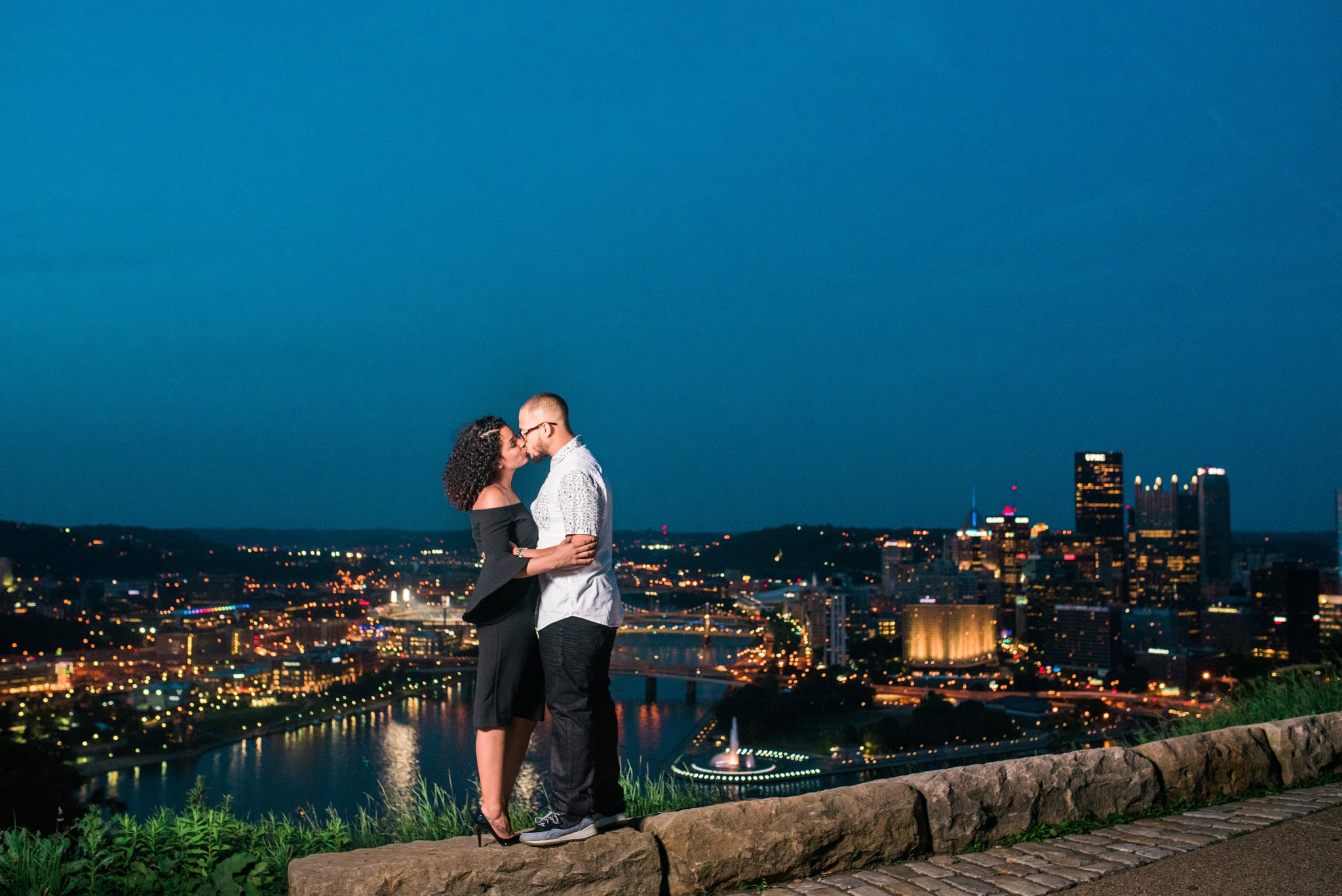 Go For A Romantic Nighttime Stroll 13 Date Ideas That Are As Fun As They Are Healthy Popsugar Fitness Photo 14