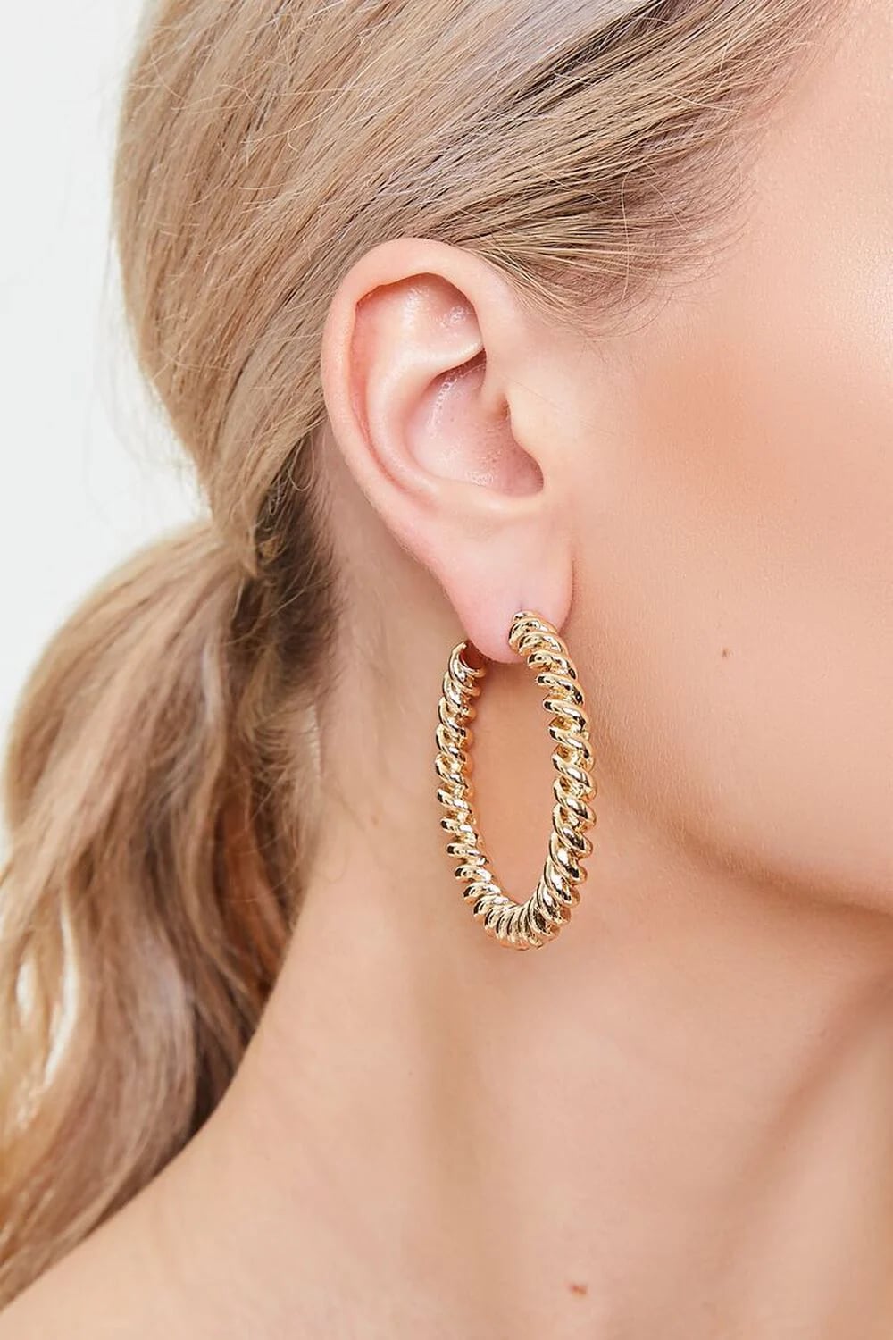 The 20 Best Hoop Earrings of 2023