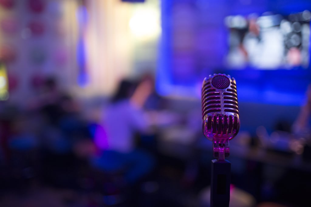 Winter Date Idea: Sing Karaoke