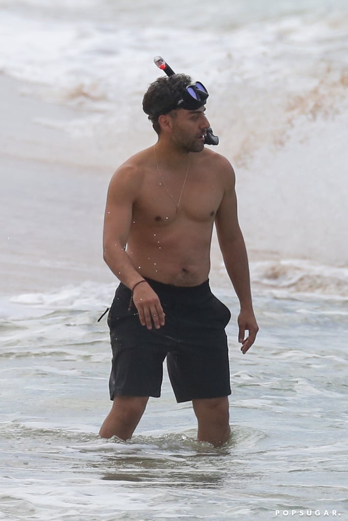 Oscar Isaac Shirtless In Hawaii Pictures March 2018 Popsugar 