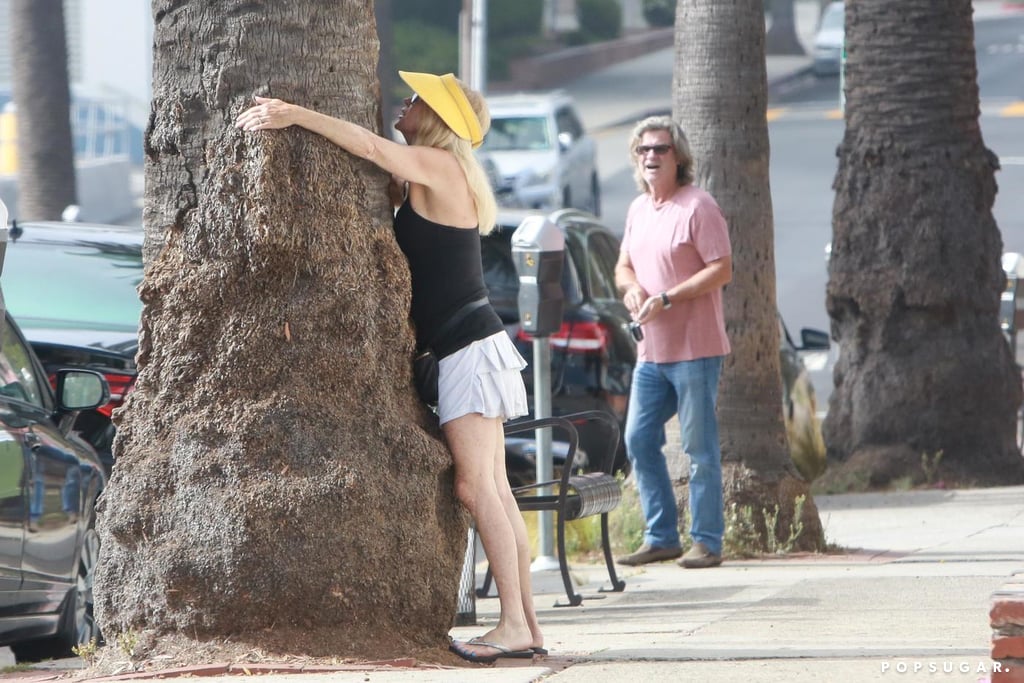 Goldie Hawn Hugging and Kissing a Tree Pictures 2017