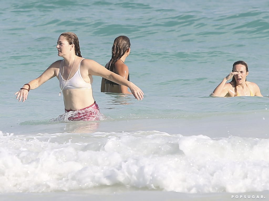 Drew Barrymore on the Beach in Mexico November 2016