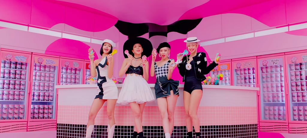 Blackpink coordinate in black and white.