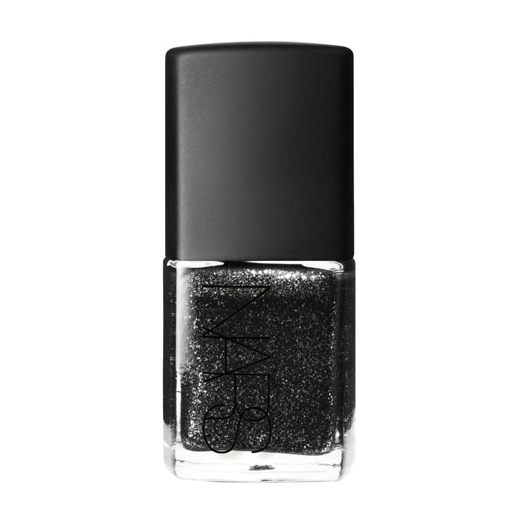 Fall Nail Color Trend: Bold Black