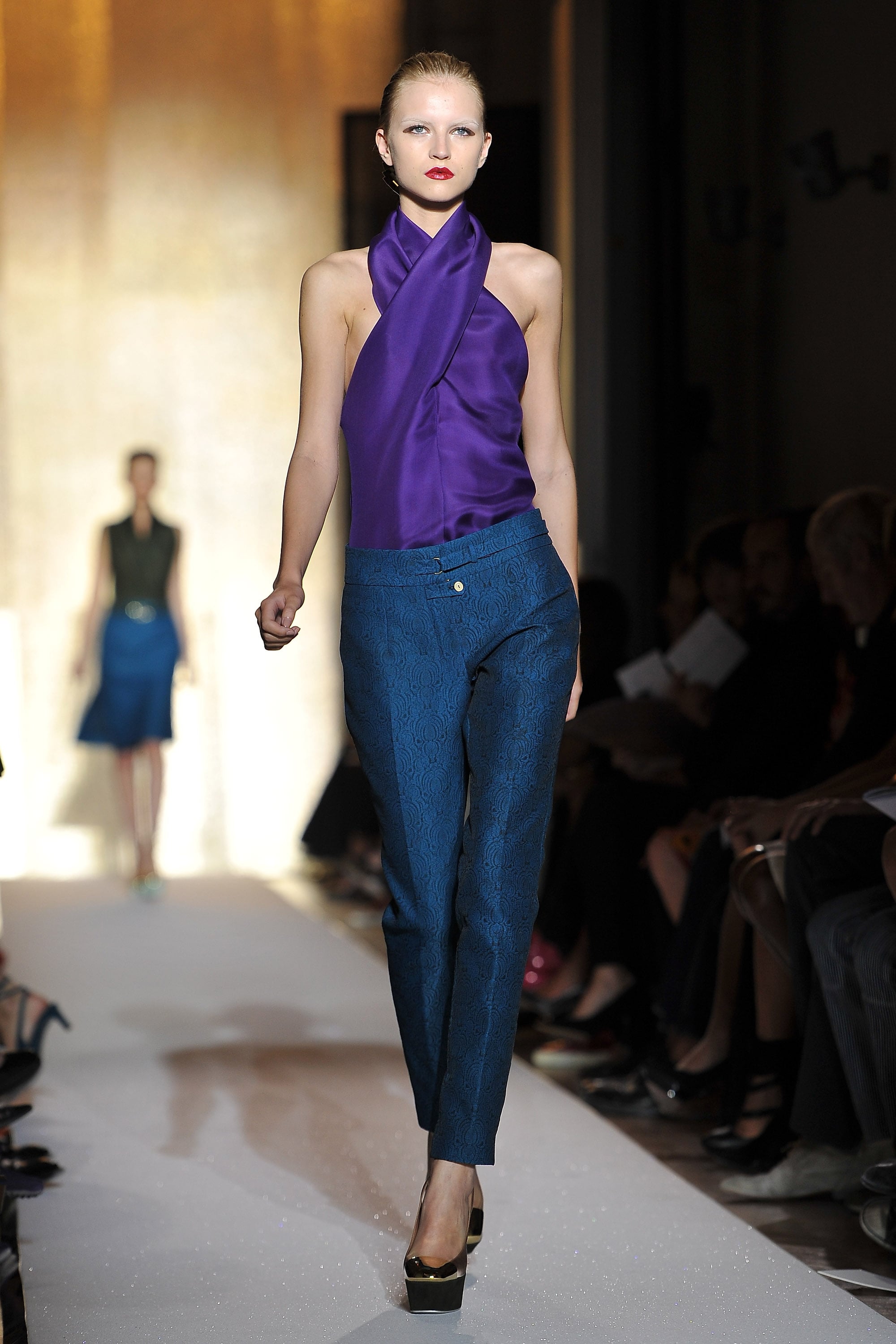 Review and Pictures of Yves Saint Laurent Runway Show at 2012 Spring ...