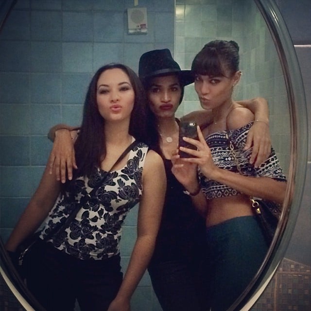 The Group Bathroom Mirror Selfie 34 Kinds Of Instagram Selfies