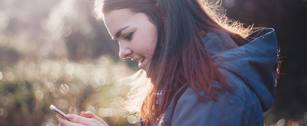 How to Avoid the "Text Neck" Epidemic in 1 Easy, Effective Step