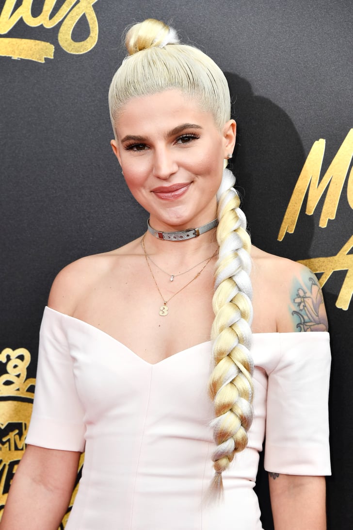 Carly Aquilino Celebrity Hair And Makeup At 2017 Mtv Movie And Tv Awards Popsugar Beauty