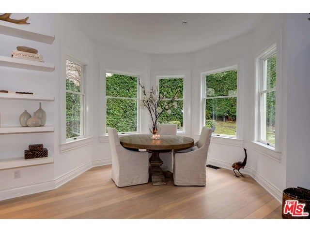 Chris Hemsworth and Elsa Pataky Selling Malibu Home