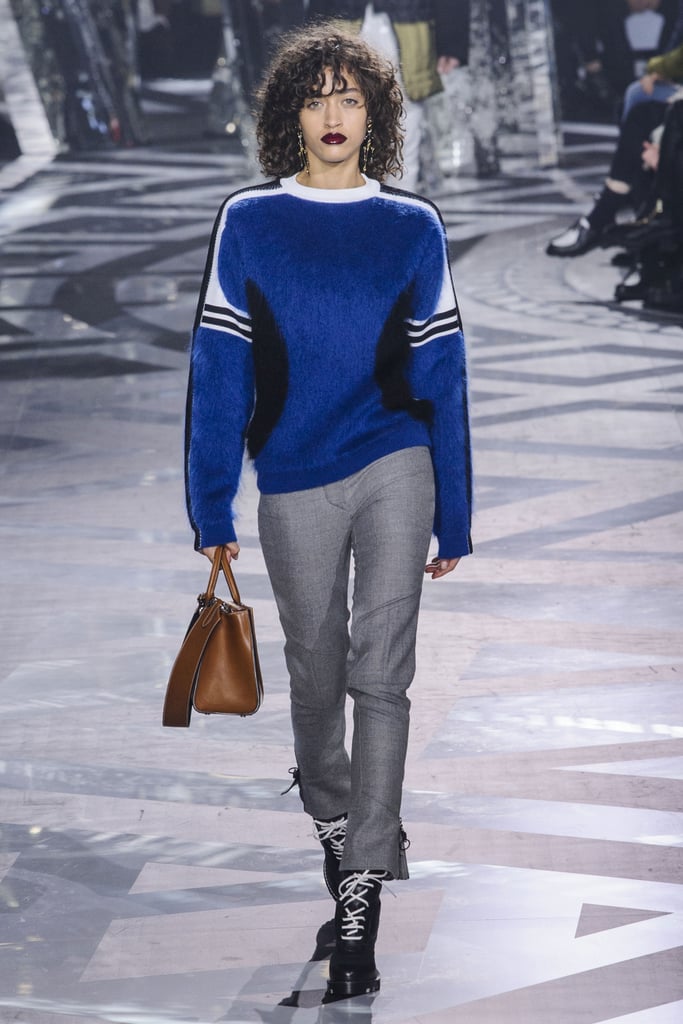 Louis Vuitton Fall 2016 Runway