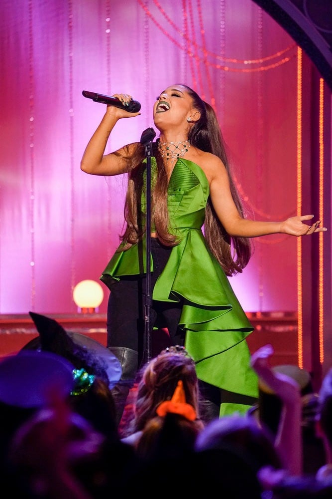 Ariana Grande Wicked Performance Twitter Reactions Oct 2018