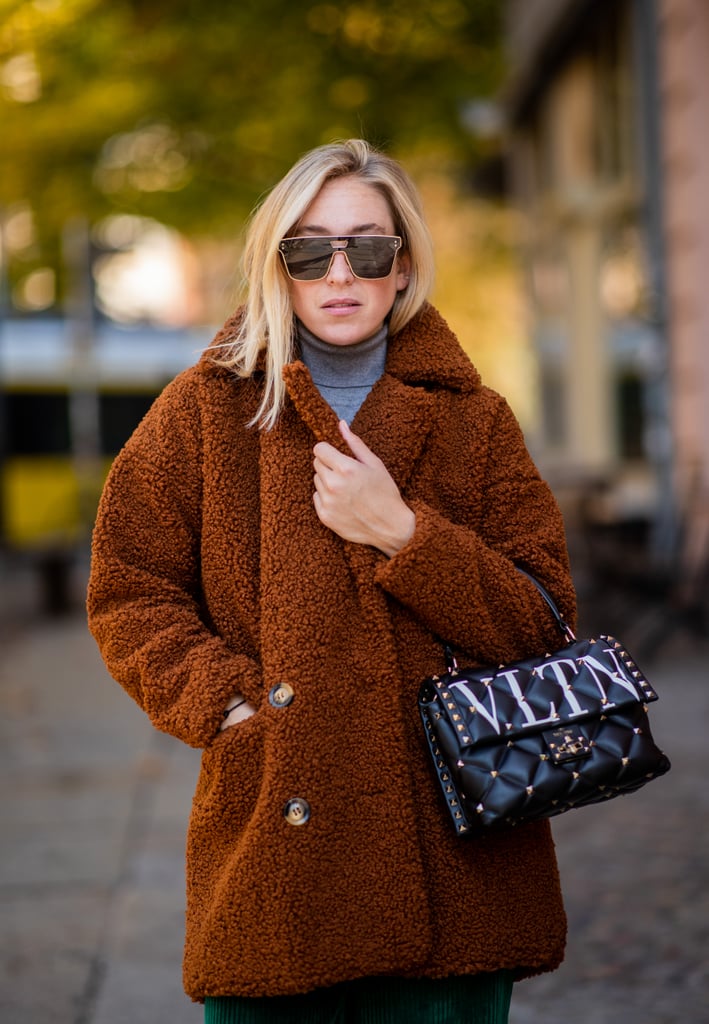 Style Your Coat With a Turtleneck and Quilted Bag