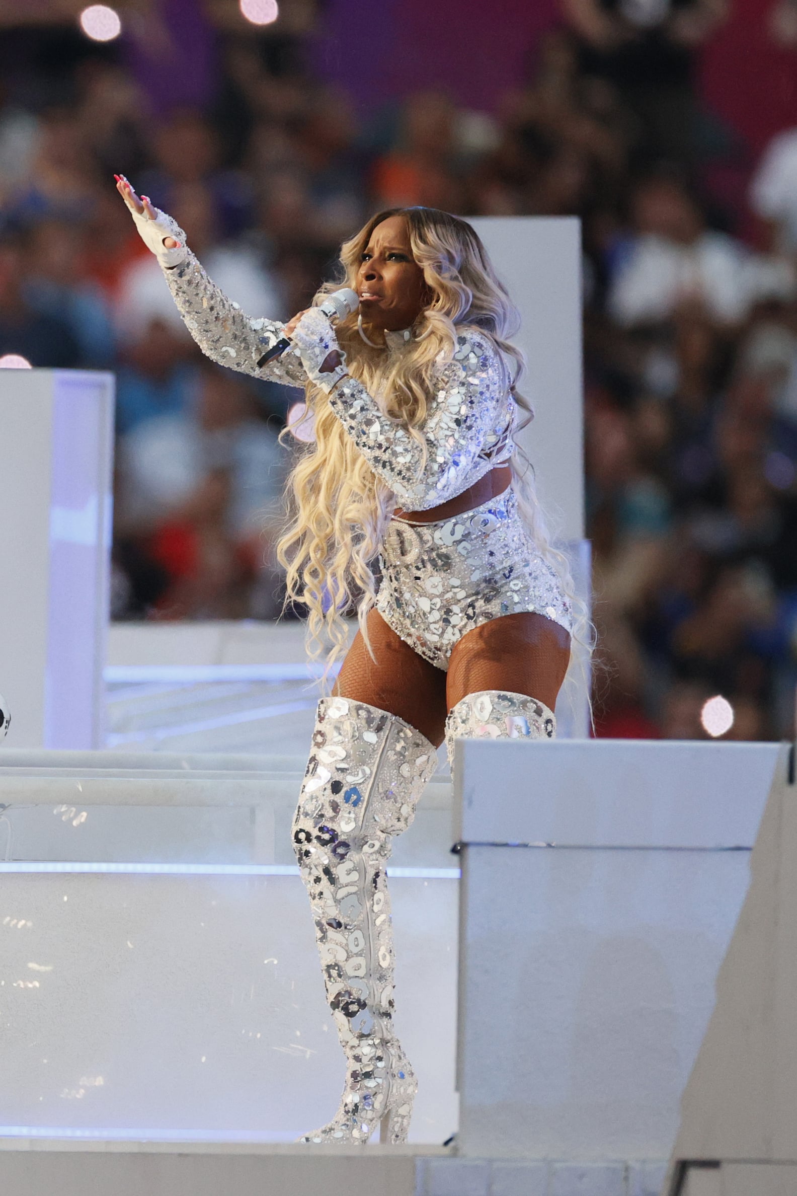 Mary J. Blige Wears Dundas at 2022 Super Bowl Halftime Show PS Fashion