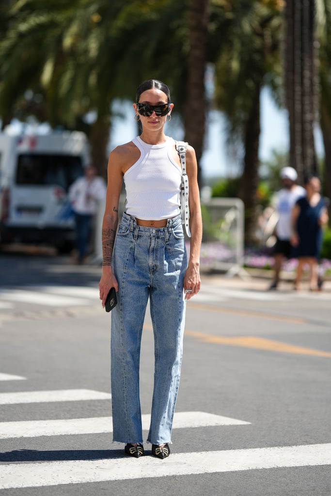 Mom-Jeans Outfits: Convey a Sense of Effortless Cool in a Tank Top