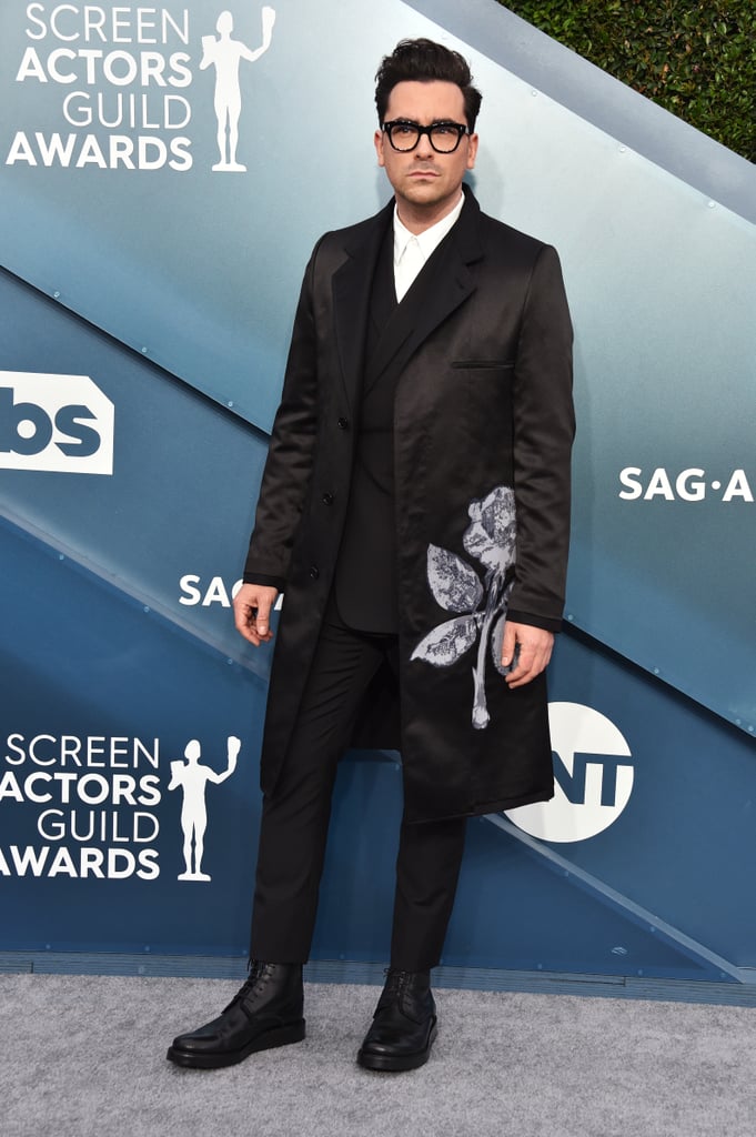 Dan Levy Wore a Rose Jacket to the SAG Awards 2020