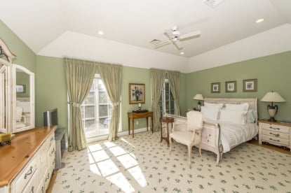 Sonja prefers to stay in this green room when she stays at Ramona's house, and on a season seven episode of RHONY she was unpleasantly surprised to find that Dorinda had been given the room instead.