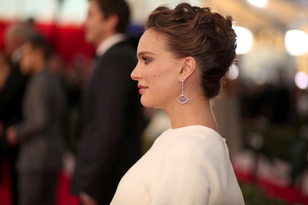 Natalie Portmans Makeup At The 2017 Sag Awards Popsugar Beauty 