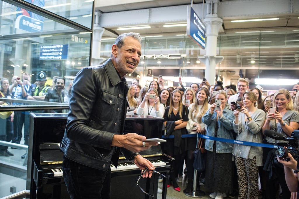 Jeff Goldblum Plays Piano in London Station