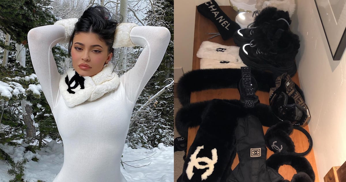 Folde kradse pengeoverførsel Kylie Jenner's Vintage Chanel Accessories in the Snow | POPSUGAR Fashion