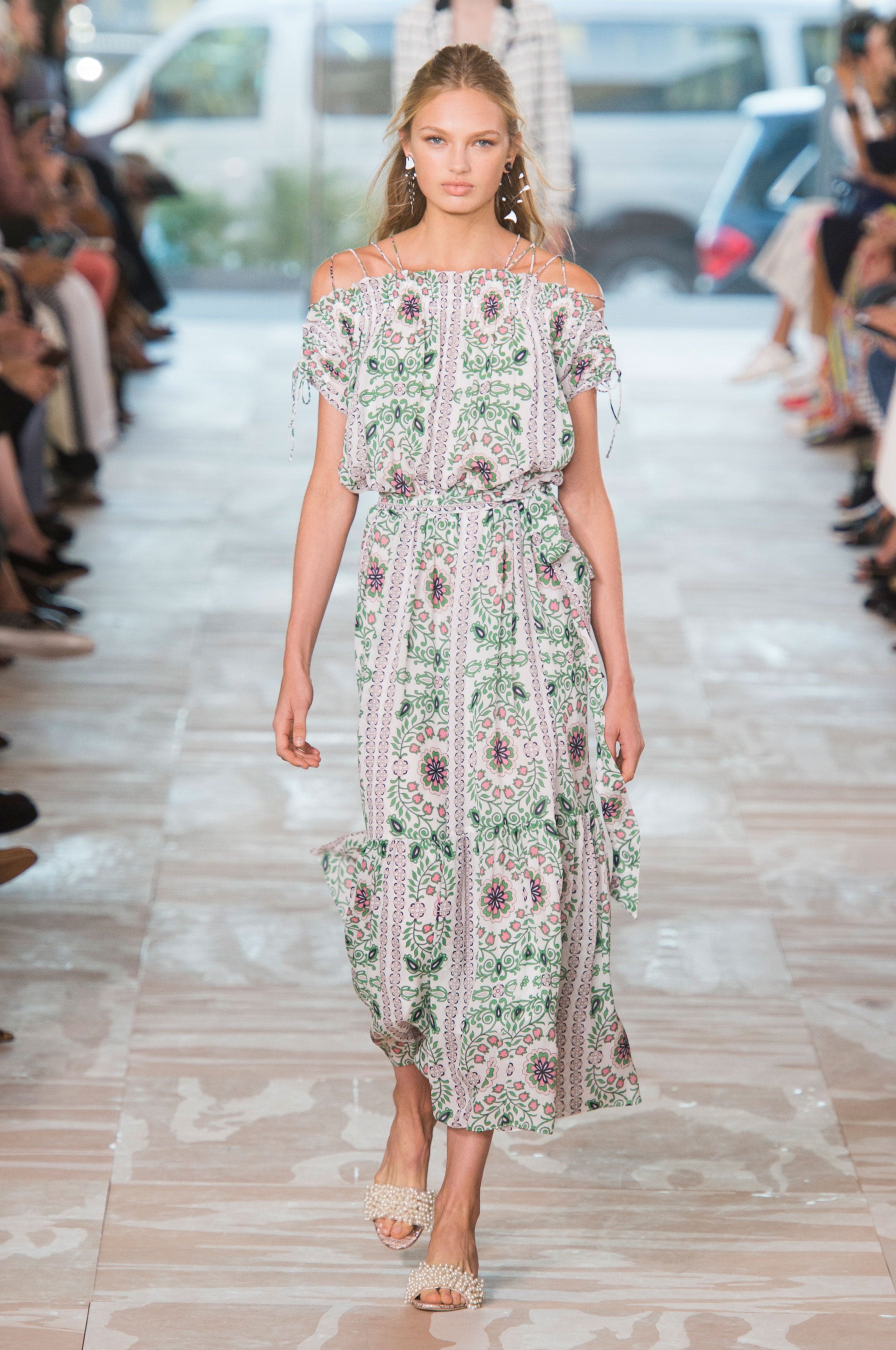 Tory Burch Spring 2017 Collection | POPSUGAR Fashion