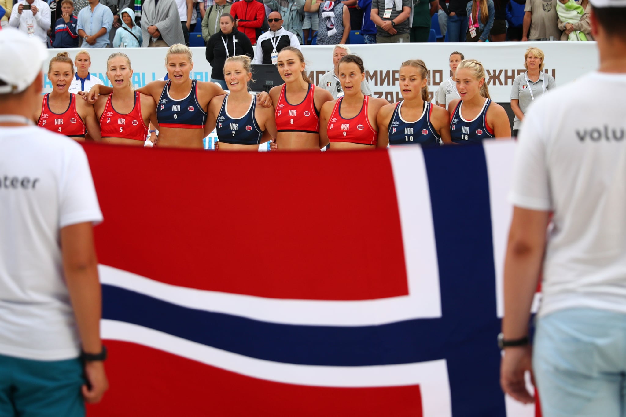 KAZAN, RUSSIA - JULY 29: Norway team line up during 2018 Women's Beach Handball World Cup final against Greece on July 29, 2018 in Kazan, Russia. (Photo by Ilnar Tukhbatov/Epsilon/Getty Images)