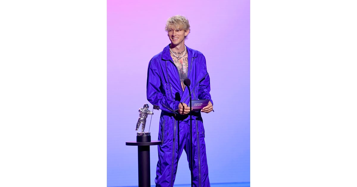 Machine Gun Kelly Rocked a Pink Suit at the VMAs POPSUGAR Fashion Photo 4