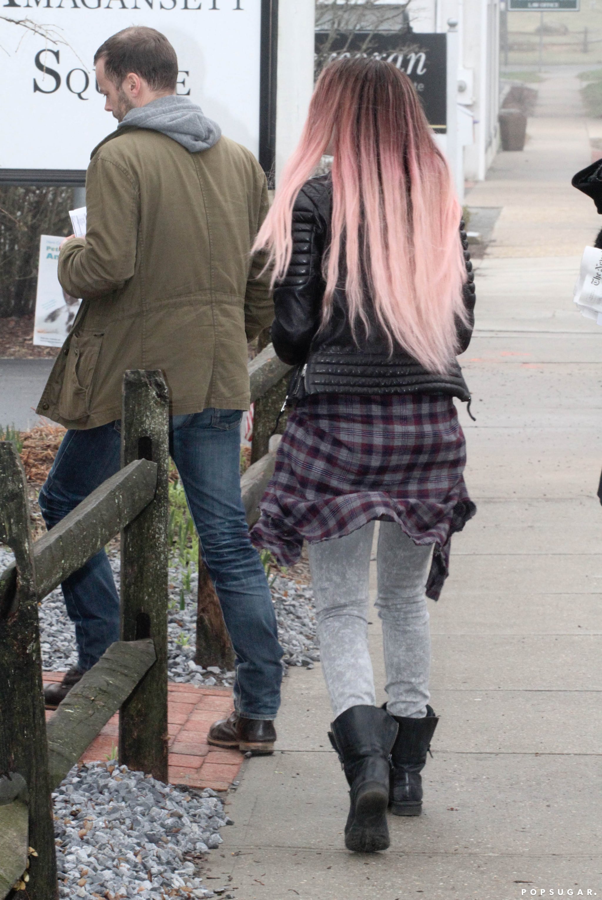 Amber Heard With Pink Hair Pictures Popsugar Celebrity