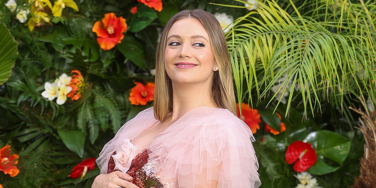 Billie Lourd Dresses Baby Bump in Louis Vuitton for Ticket to Paradise –  Footwear News