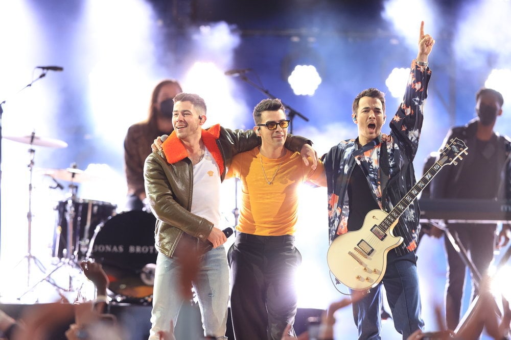 Jonas Brothers Billboard Music Awards 2021 Performance Video POPSUGAR