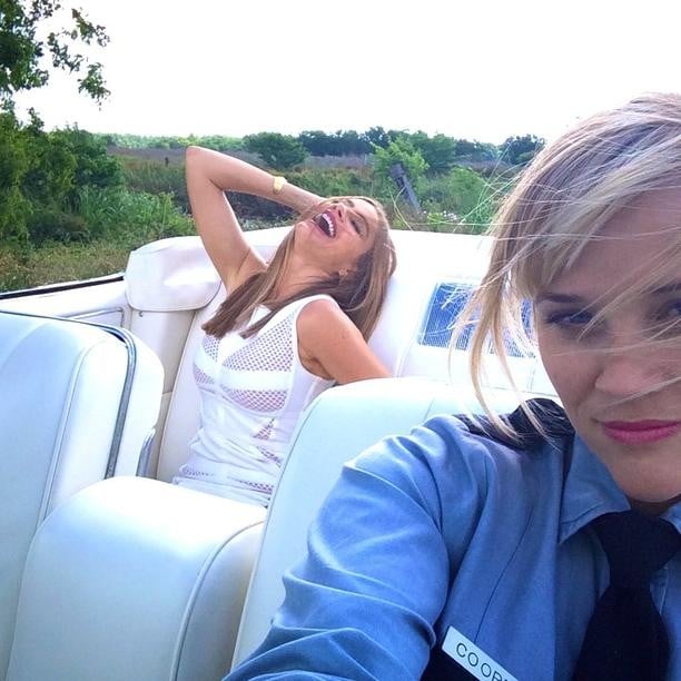 Reese took a windy selfie with her Hot Pursuit costar Sofia Vergara.