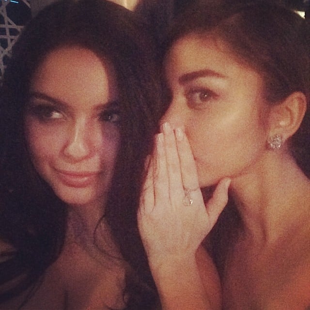 Modern Family's onscreen sisters Ariel Winter and Sarah Hyland swapped secrets.
Source: Instagram user arielwinter