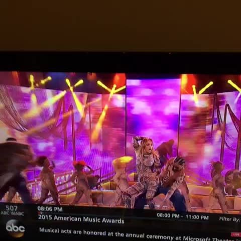 Nicki Minaj Not Being Thrilled With JLo's "Anaconda" Dance Moves
