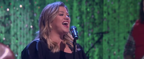 Kelly Clarkson Sings a Christmas Cover on Her Show | Video