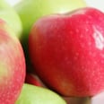 I Ate 1 Apple Every Day For 2 Weeks, and This Is What Happened (in the Bathroom)