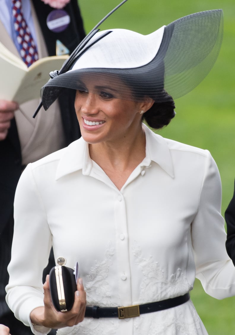 Meghan Markle Holding Her Clutch 2018