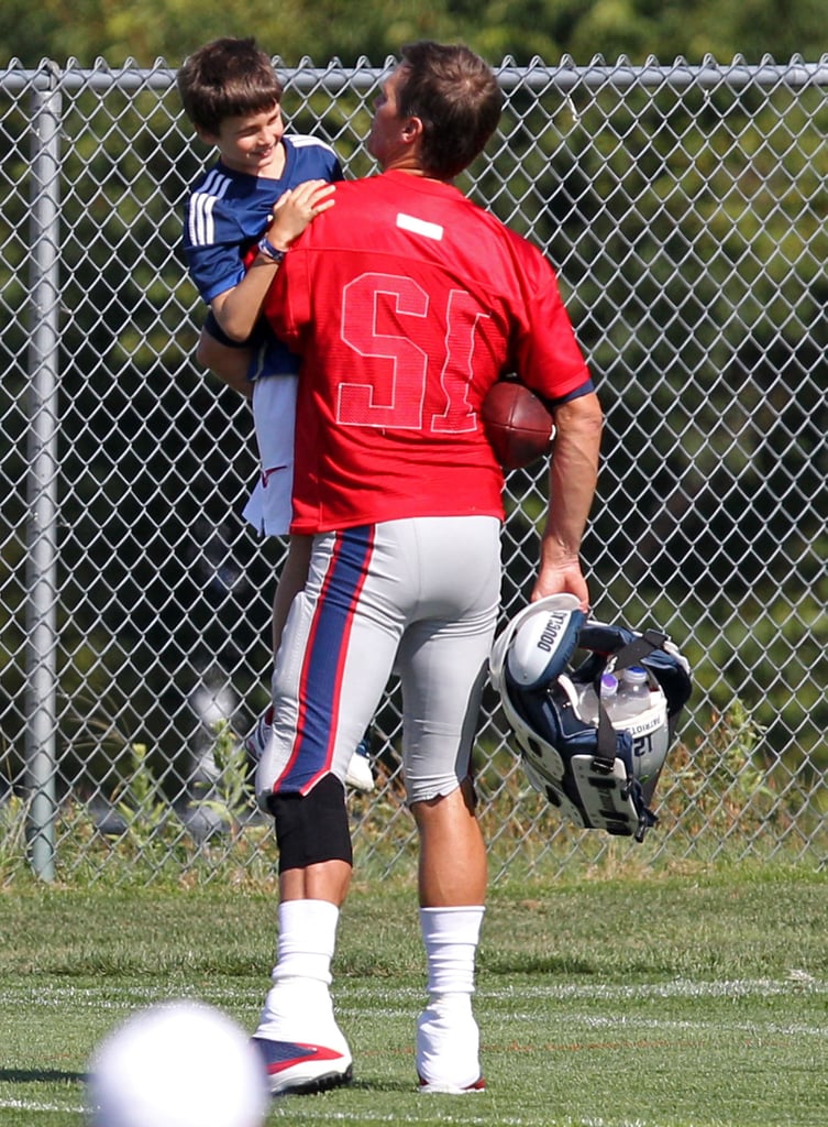 Tom Brady and Kids at Football Practice Aug. 2015 | Pictures