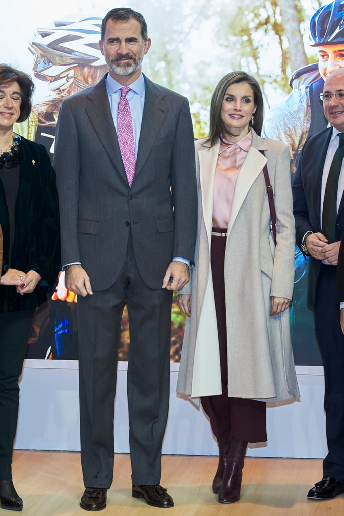 Queen Letizia's Beige Robe Coat January 2017