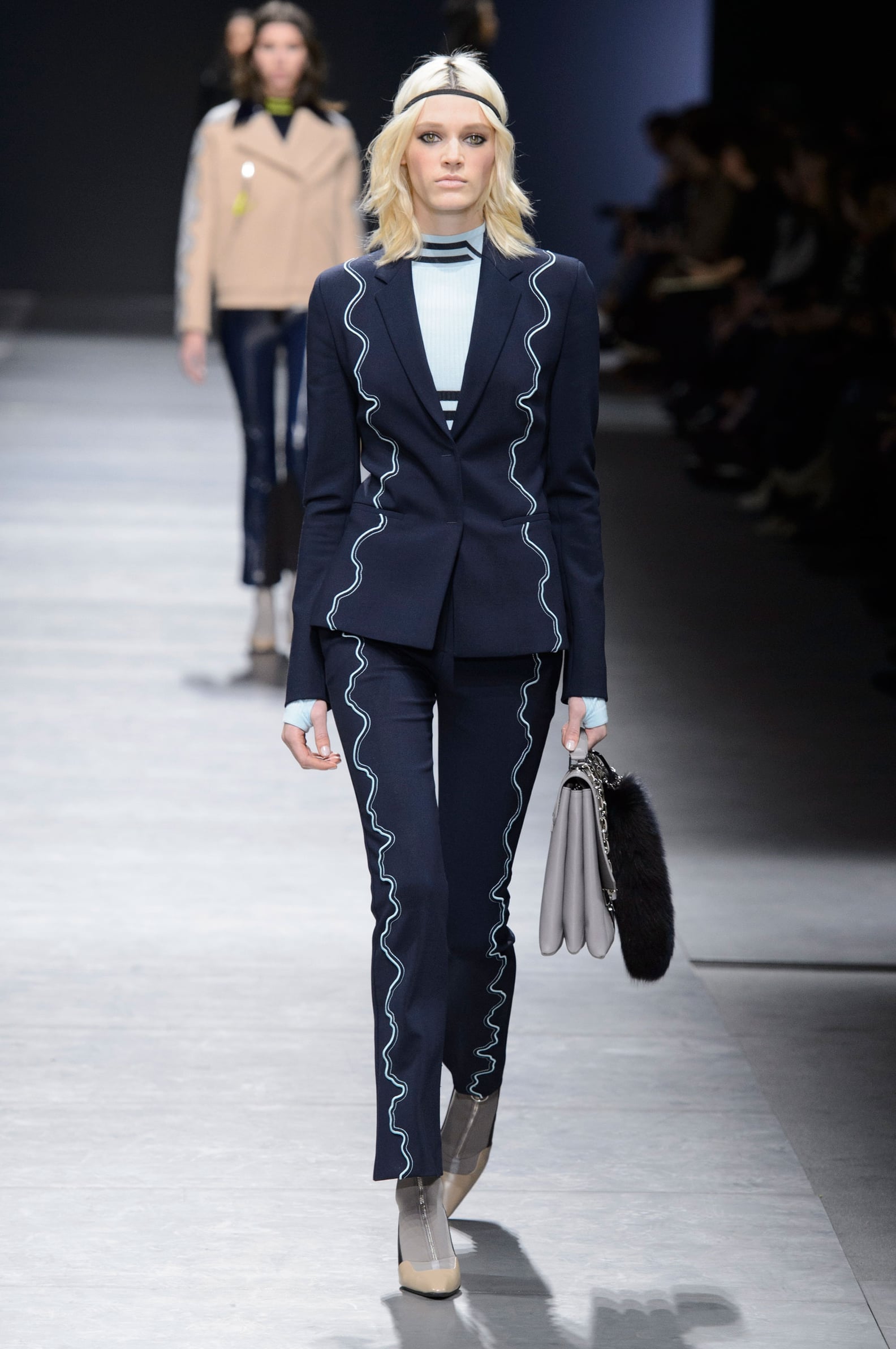 Versace Fall 2016 Runway | PS Fashion