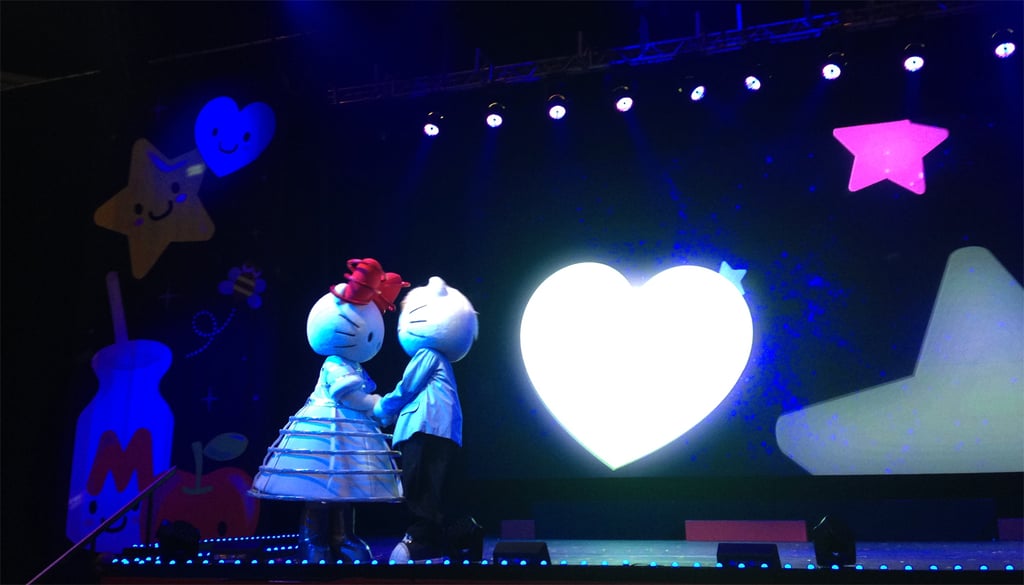 They even had a few tender moments on stage.