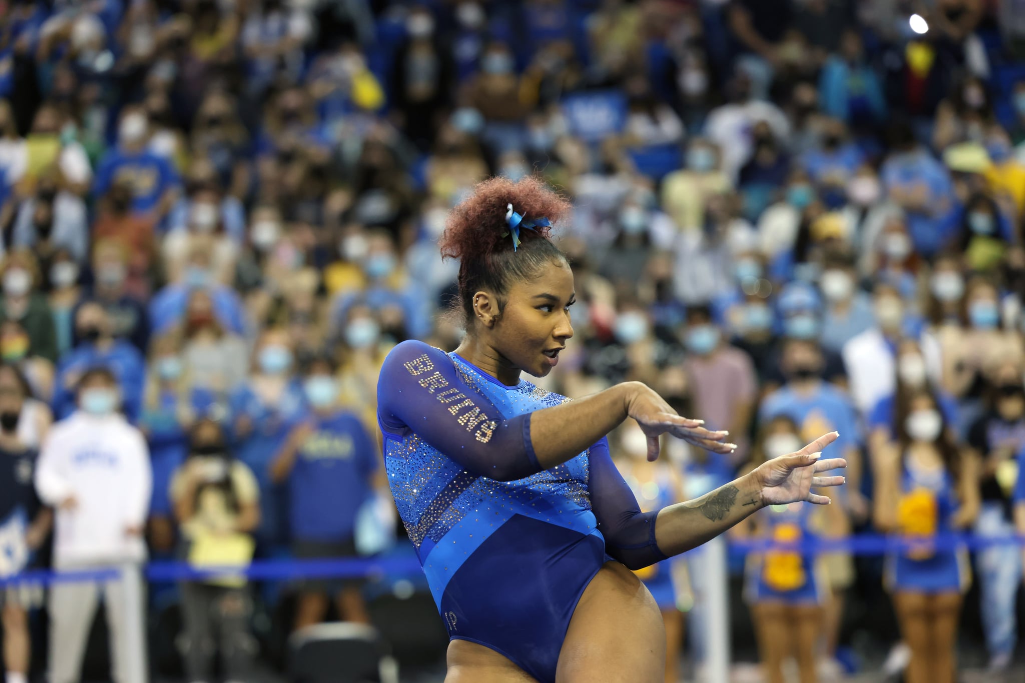 Jordan Chiles performs her Lizzo-themed floor routine for UCLA
