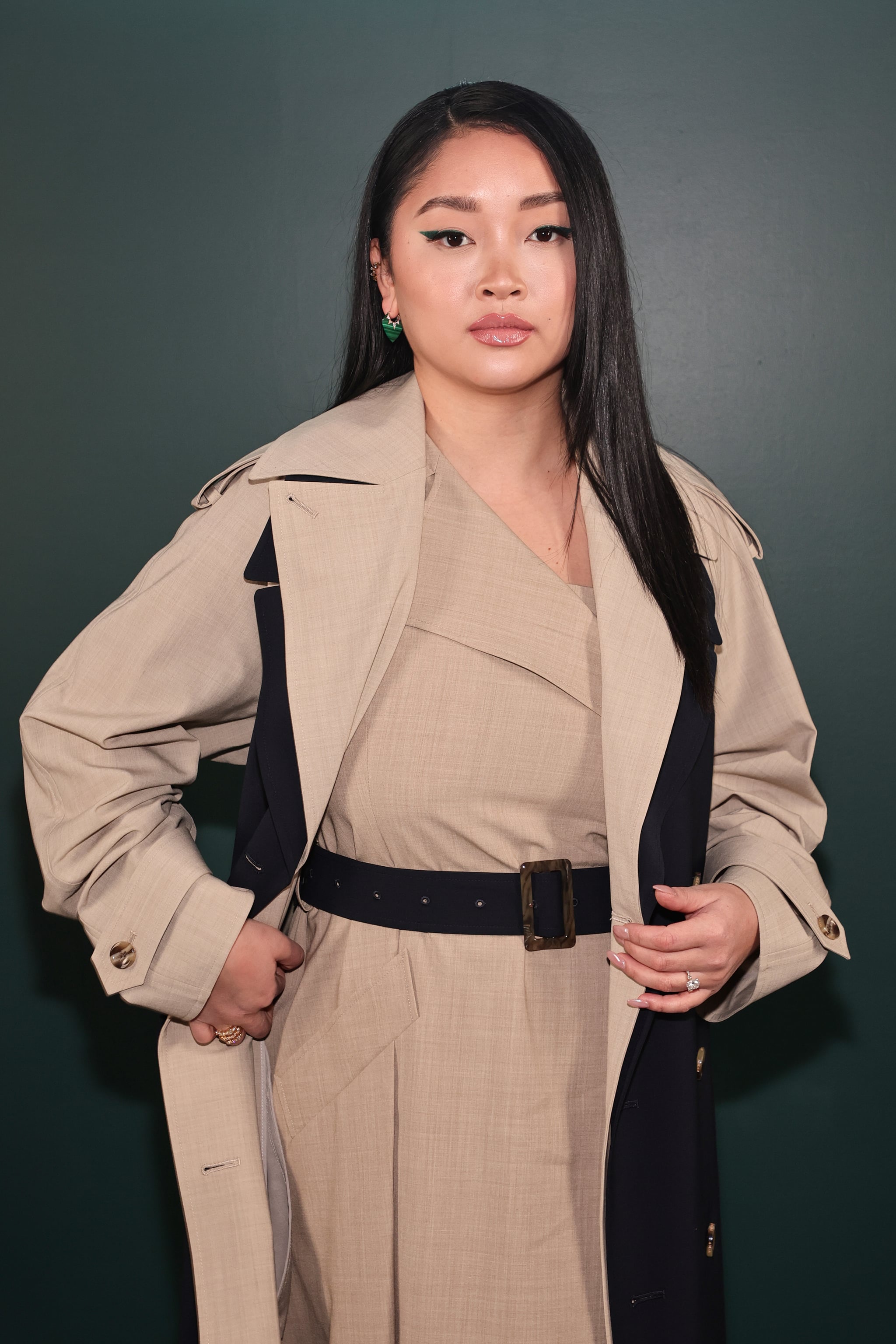 NUEVA YORK, NUEVA YORK - 12 DE FEBRERO: Lana Condor asiste al show de Adeam durante la Semana de la Moda de Nueva York: The Shows en 548 West 22nd Street el 12 de febrero de 2023 en la ciudad de Nueva York.  (Foto de Jamie McCarthy/)